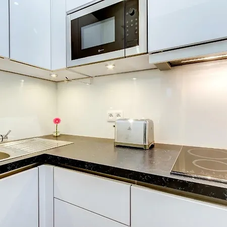 Studio Prive Regina Apartment *